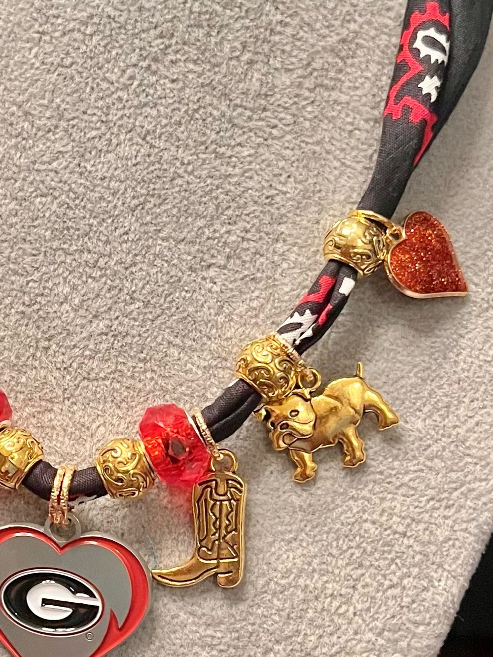 University of Georgia Black Bandana Charm Necklace, UGA, Georgia Bulldogs, 28” - Picture 3 of 7